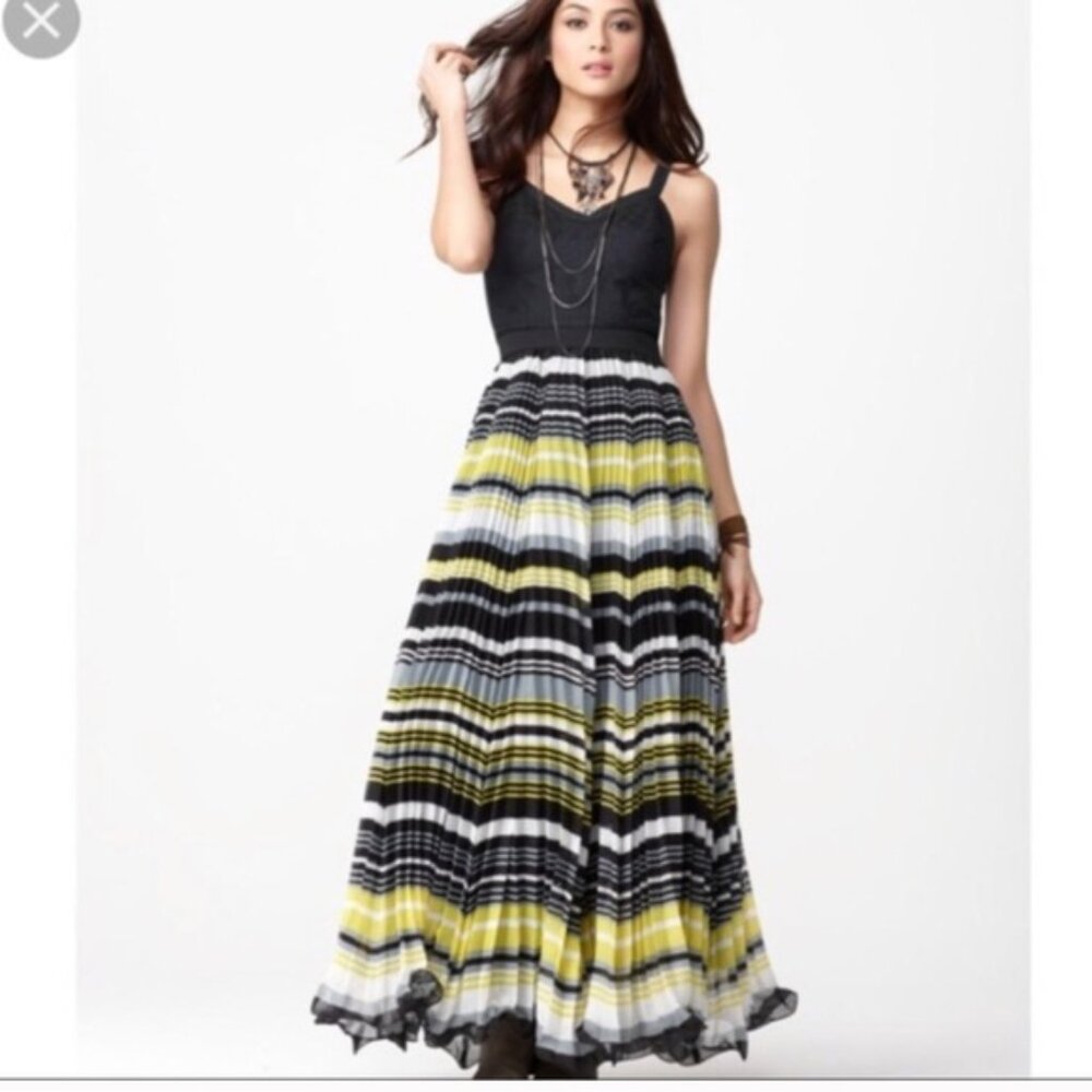 Free People Black & Yellow Pleated Maxi Sundress with Embroidered Bodice Size 2